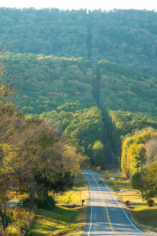 Nebo'S Foot, Hiking And Biking Escape With Game Shed Villa Dardanelle Exterior photo