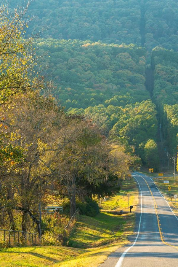 Nebo'S Foot, Hiking And Biking Escape With Game Shed Villa Dardanelle Exterior photo