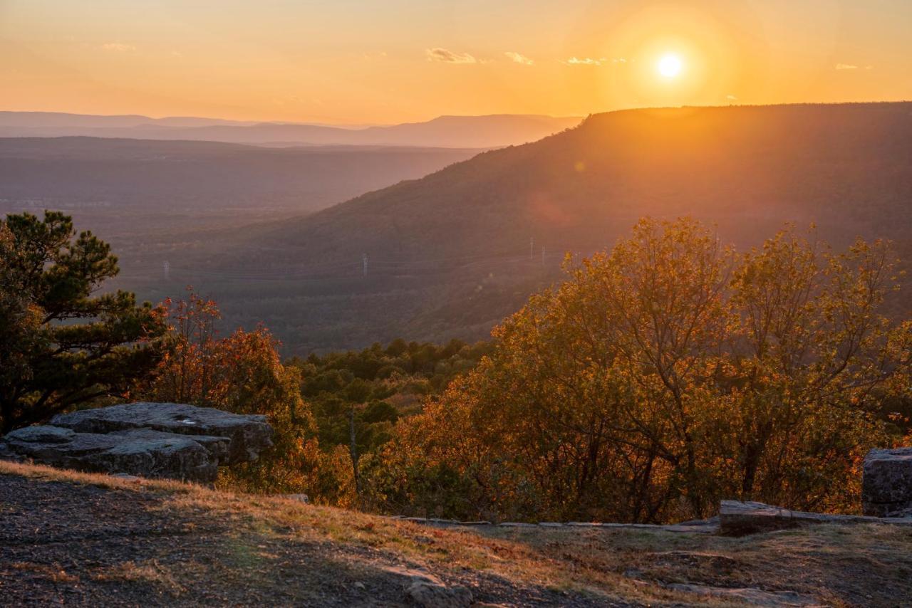 Nebo'S Foot, Hiking And Biking Escape With Game Shed Villa Dardanelle Exterior photo
